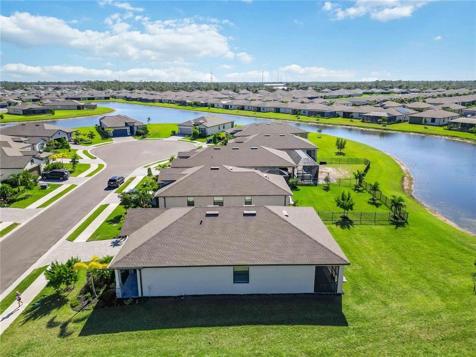 For Sale: $389,000 (3 beds, 3 baths, 1822 Square Feet)