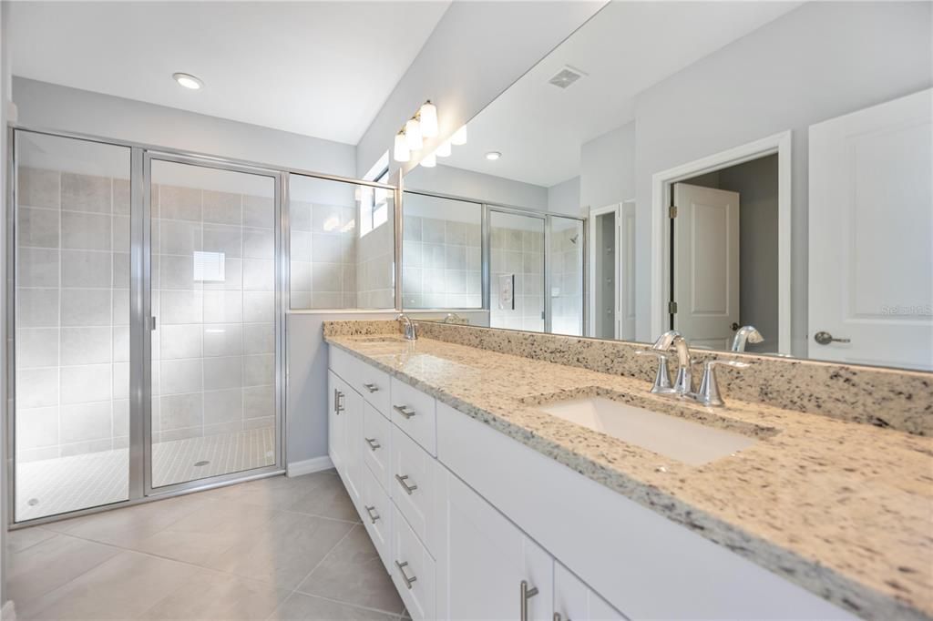 For Sale: $389,000 (3 beds, 3 baths, 1822 Square Feet)