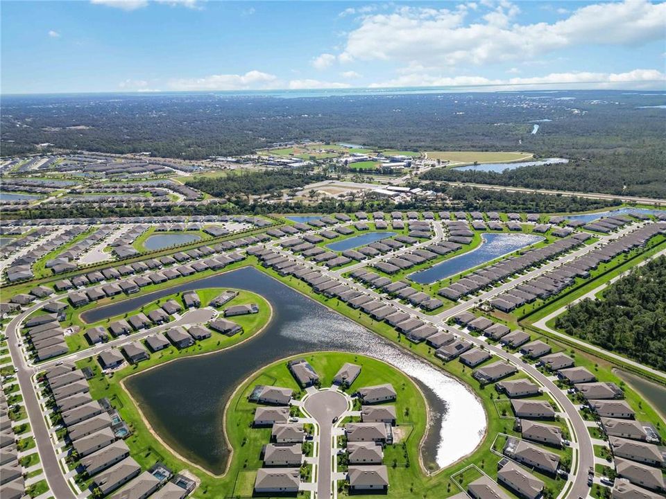 For Sale: $389,000 (3 beds, 3 baths, 1822 Square Feet)