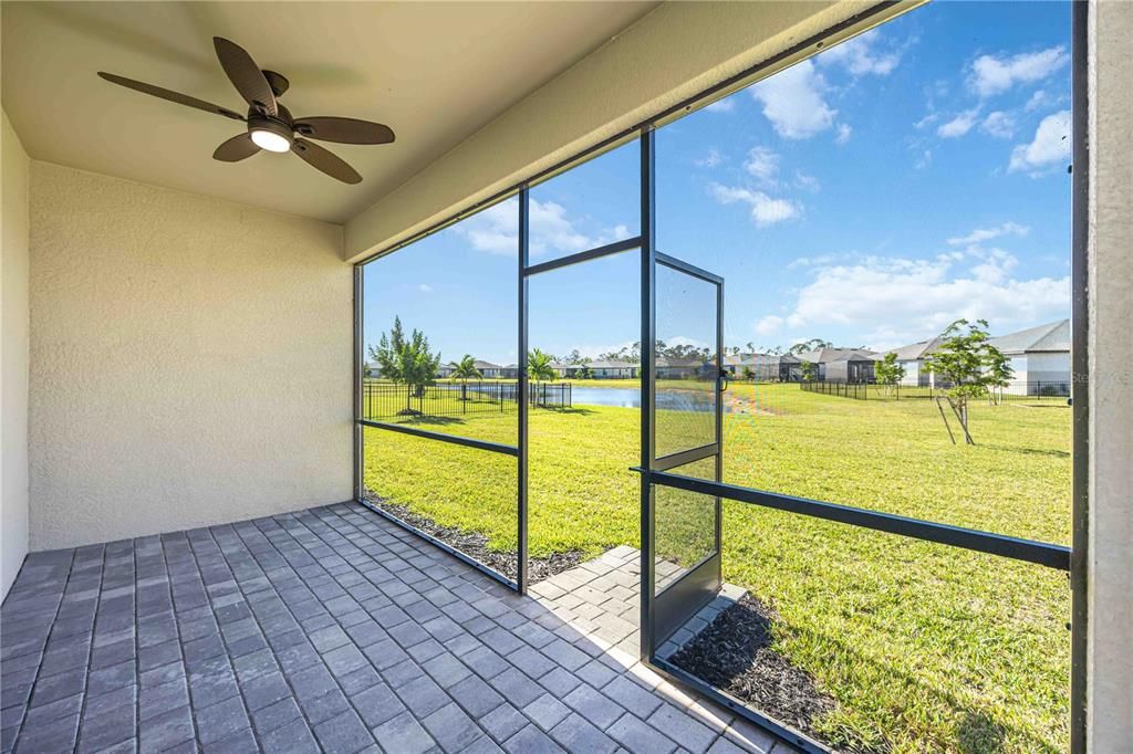 For Sale: $389,000 (3 beds, 3 baths, 1822 Square Feet)