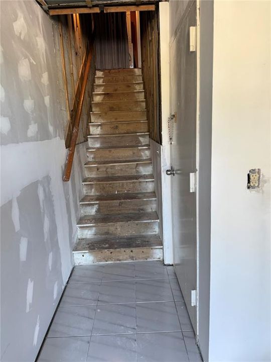 合同活跃: $125,000 (3 贝兹, 2 浴室, 1516 平方英尺)