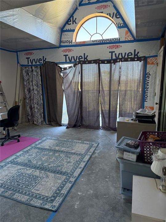 合同活跃: $125,000 (3 贝兹, 2 浴室, 1516 平方英尺)