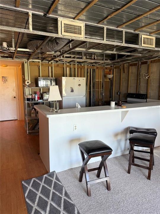 合同活跃: $125,000 (3 贝兹, 2 浴室, 1516 平方英尺)