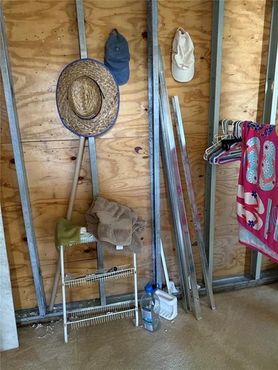 合同活跃: $125,000 (3 贝兹, 2 浴室, 1516 平方英尺)