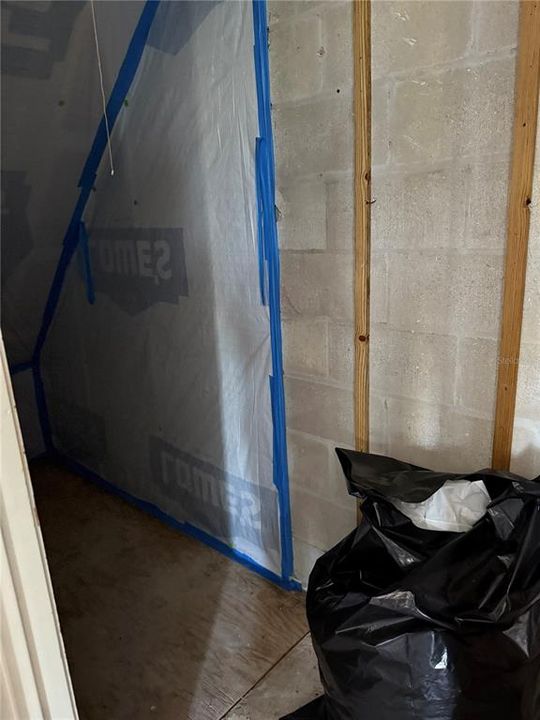 合同活跃: $125,000 (3 贝兹, 2 浴室, 1516 平方英尺)