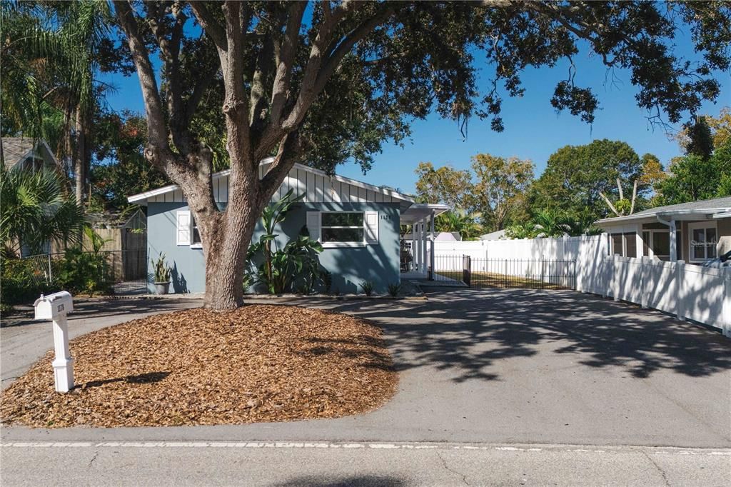 合同活跃: $439,900 (3 贝兹, 2 浴室, 1392 平方英尺)