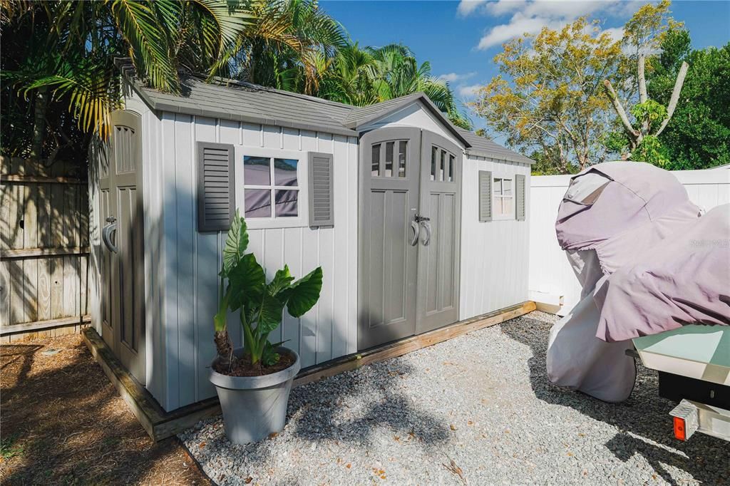 合同活跃: $439,900 (3 贝兹, 2 浴室, 1392 平方英尺)