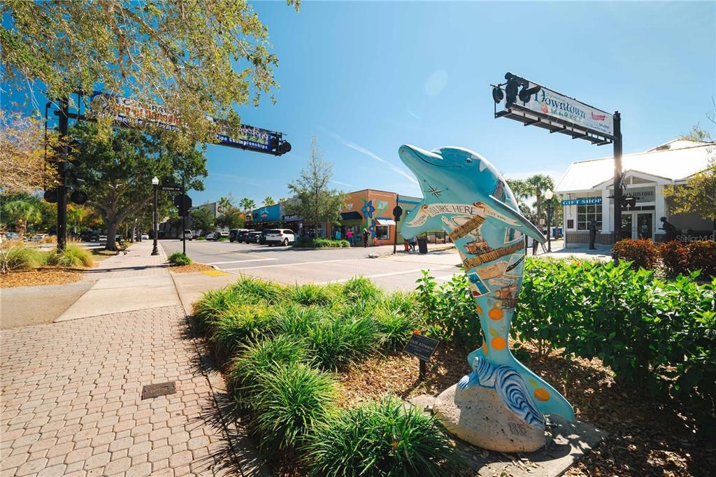 合同活跃: $439,900 (3 贝兹, 2 浴室, 1392 平方英尺)