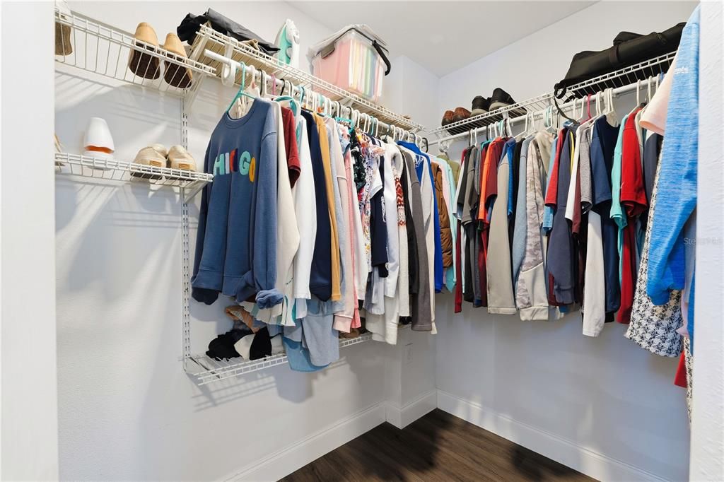 合同活跃: $439,900 (3 贝兹, 2 浴室, 1392 平方英尺)