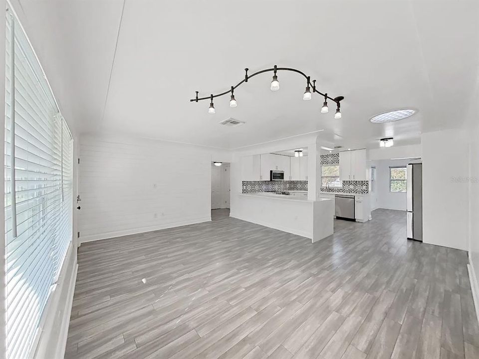 待售: $445,000 (3 贝兹, 2 浴室, 1257 平方英尺)