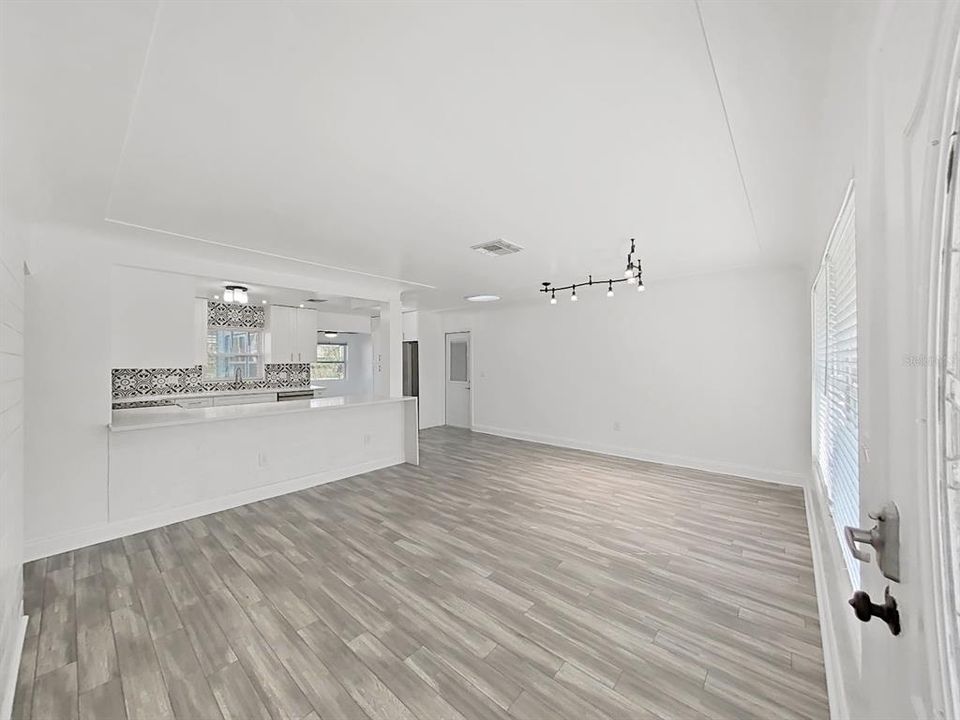 待售: $445,000 (3 贝兹, 2 浴室, 1257 平方英尺)