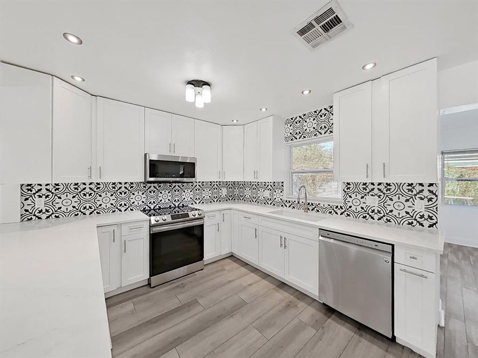 待售: $445,000 (3 贝兹, 2 浴室, 1257 平方英尺)