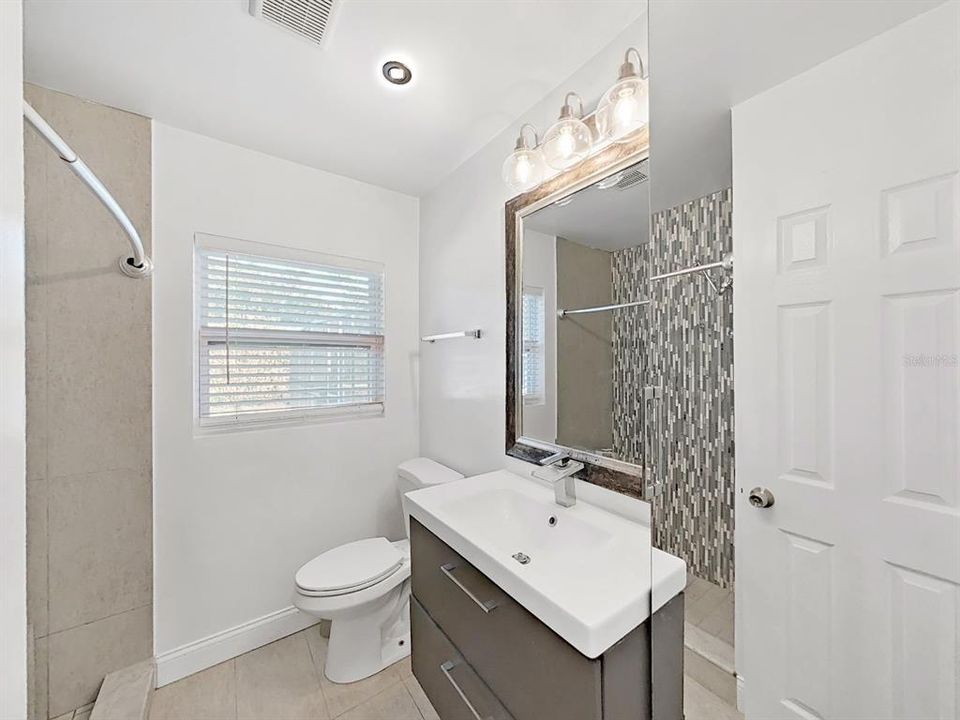 待售: $445,000 (3 贝兹, 2 浴室, 1257 平方英尺)