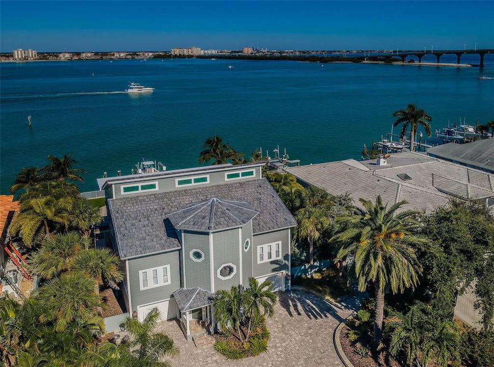 En Venta: $2,975,000 (4 camas, 2 baños, 3323 Pies cuadrados)