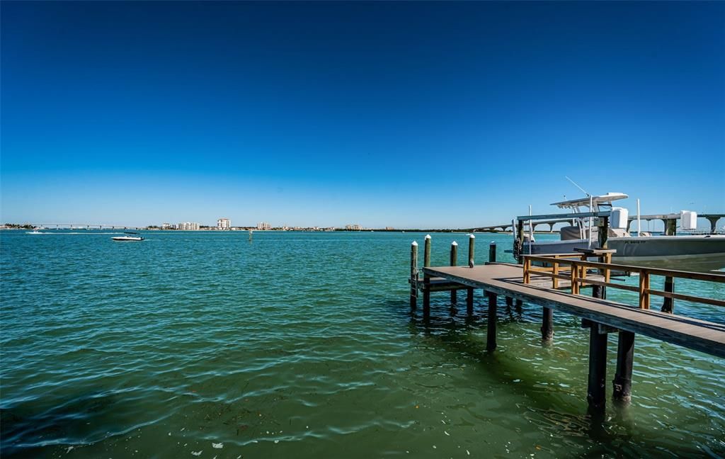 En Venta: $2,975,000 (4 camas, 2 baños, 3323 Pies cuadrados)