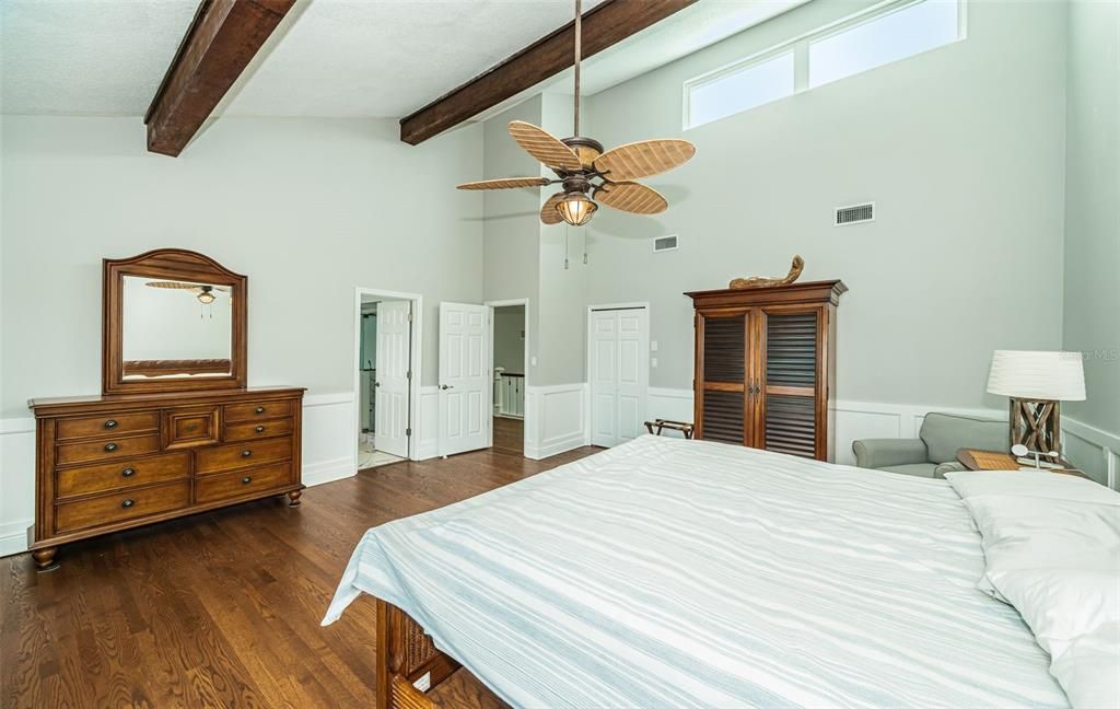 En Venta: $2,975,000 (4 camas, 2 baños, 3323 Pies cuadrados)