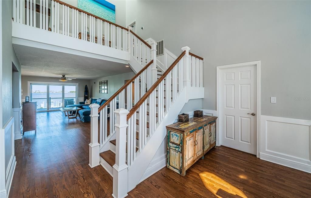 En Venta: $2,975,000 (4 camas, 2 baños, 3323 Pies cuadrados)