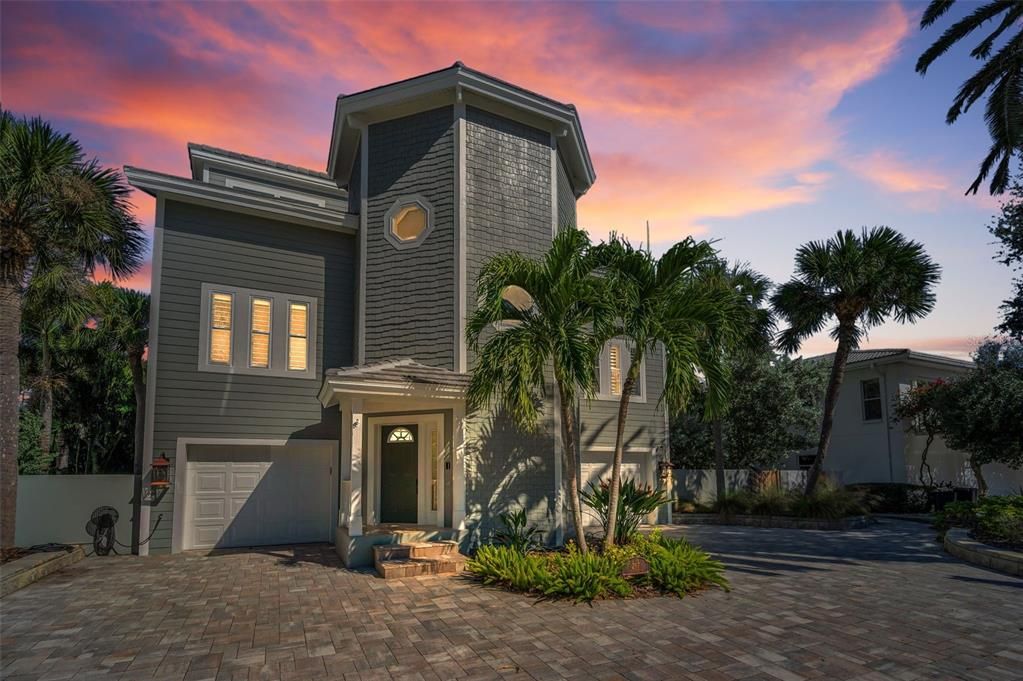 En Venta: $2,975,000 (4 camas, 2 baños, 3323 Pies cuadrados)