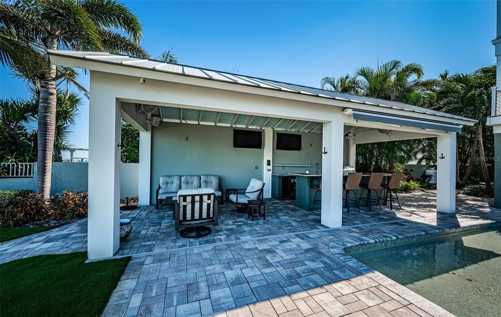 En Venta: $2,975,000 (4 camas, 2 baños, 3323 Pies cuadrados)