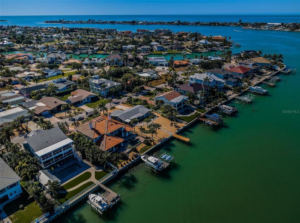 En Venta: $2,975,000 (4 camas, 2 baños, 3323 Pies cuadrados)