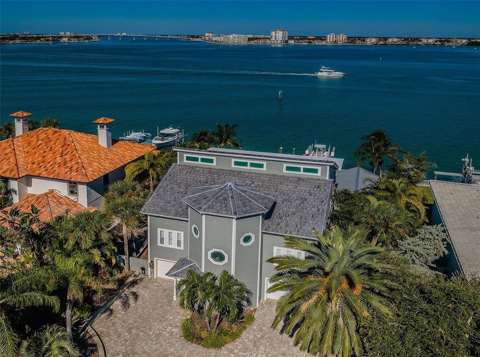 En Venta: $2,975,000 (4 camas, 2 baños, 3323 Pies cuadrados)