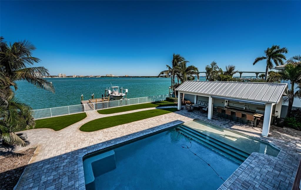 En Venta: $2,975,000 (4 camas, 2 baños, 3323 Pies cuadrados)