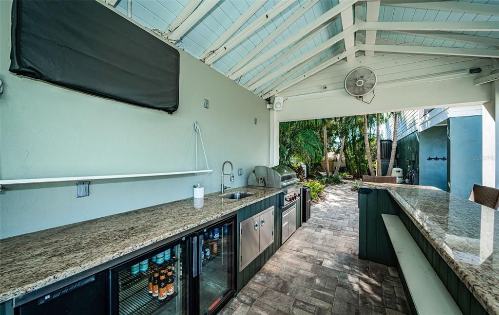 En Venta: $2,975,000 (4 camas, 2 baños, 3323 Pies cuadrados)