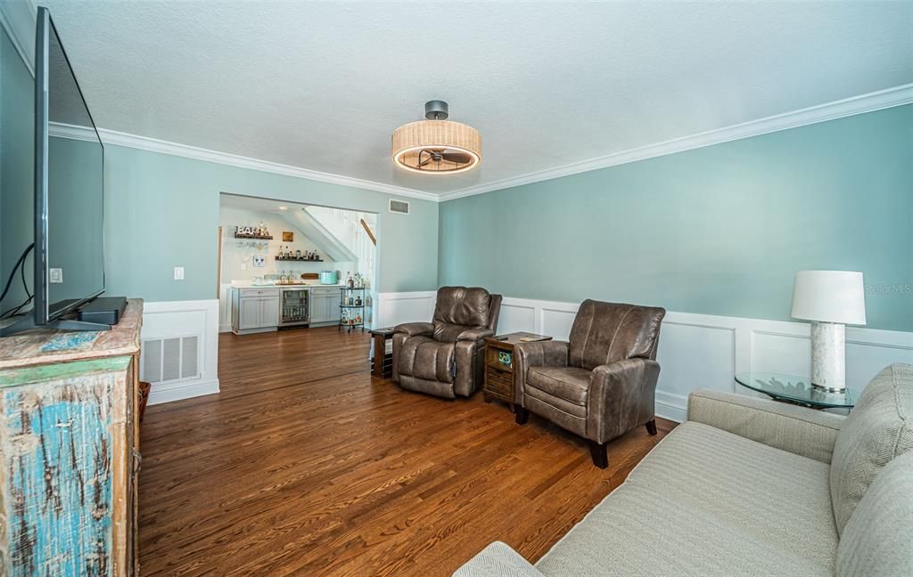 En Venta: $2,975,000 (4 camas, 2 baños, 3323 Pies cuadrados)