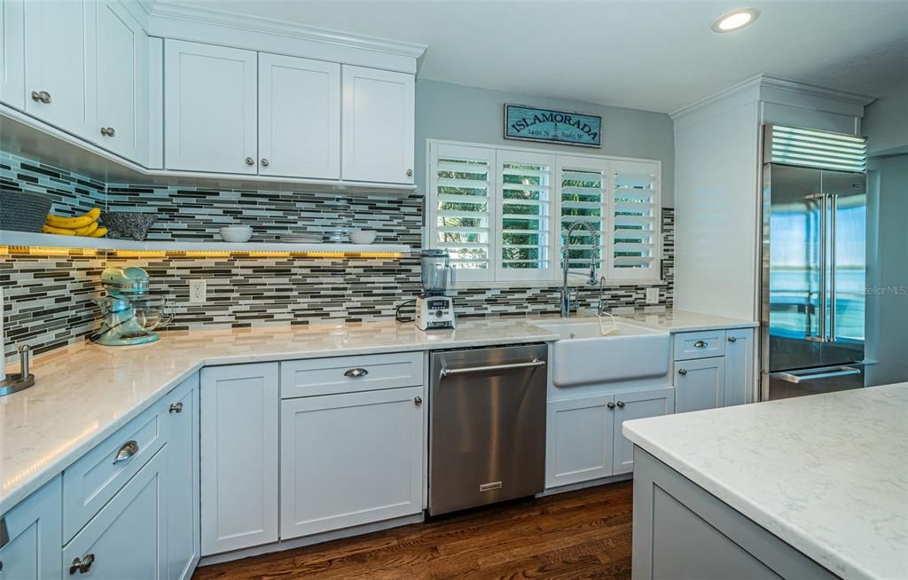 En Venta: $2,975,000 (4 camas, 2 baños, 3323 Pies cuadrados)