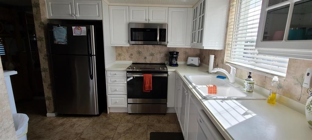 For Rent: $2,800 (2 beds, 2 baths, 1020 Square Feet)