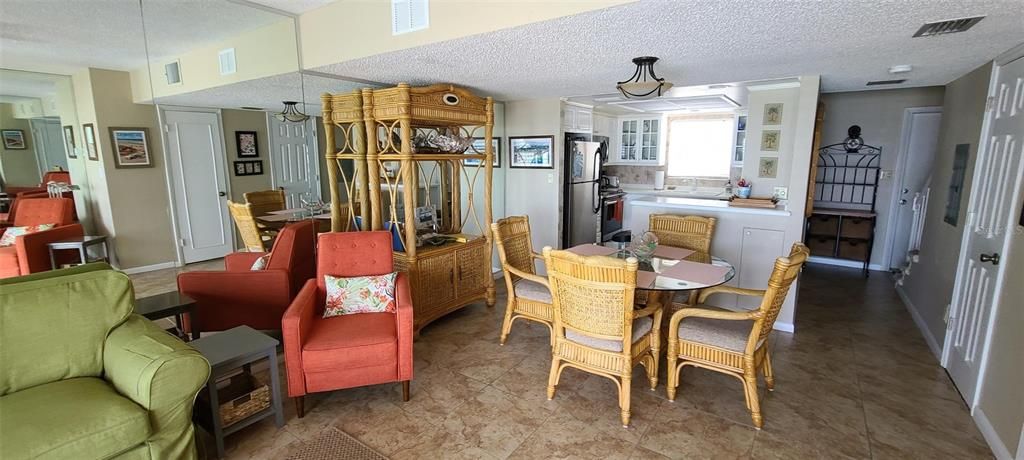 For Rent: $2,800 (2 beds, 2 baths, 1020 Square Feet)