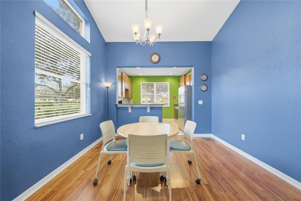 出租: $2,200 (3 贝兹, 2 浴室, 1602 平方英尺)