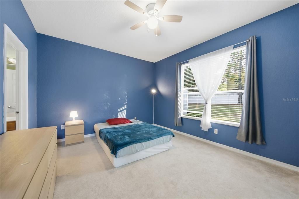 出租: $2,200 (3 贝兹, 2 浴室, 1602 平方英尺)