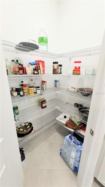 For Rent: $2,800 (3 beds, 2 baths, 2213 Square Feet)