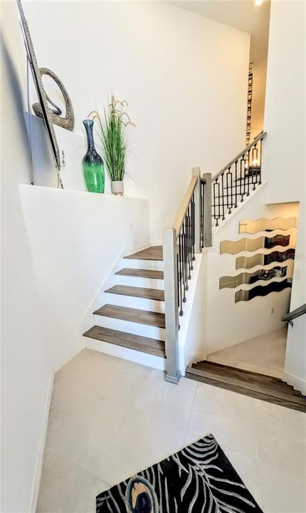 For Rent: $2,800 (3 beds, 2 baths, 2213 Square Feet)