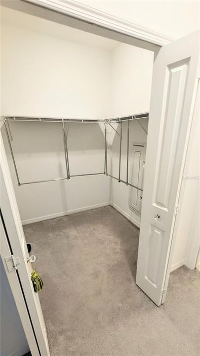 For Rent: $2,800 (3 beds, 2 baths, 2213 Square Feet)