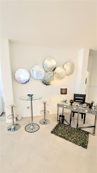 For Rent: $2,800 (3 beds, 2 baths, 2213 Square Feet)