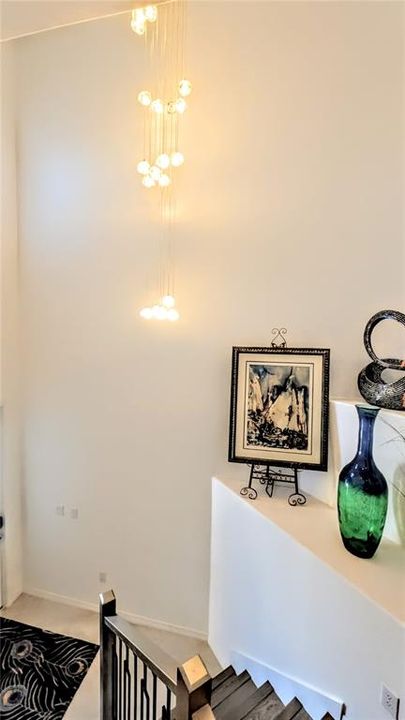 For Rent: $2,800 (3 beds, 2 baths, 2213 Square Feet)