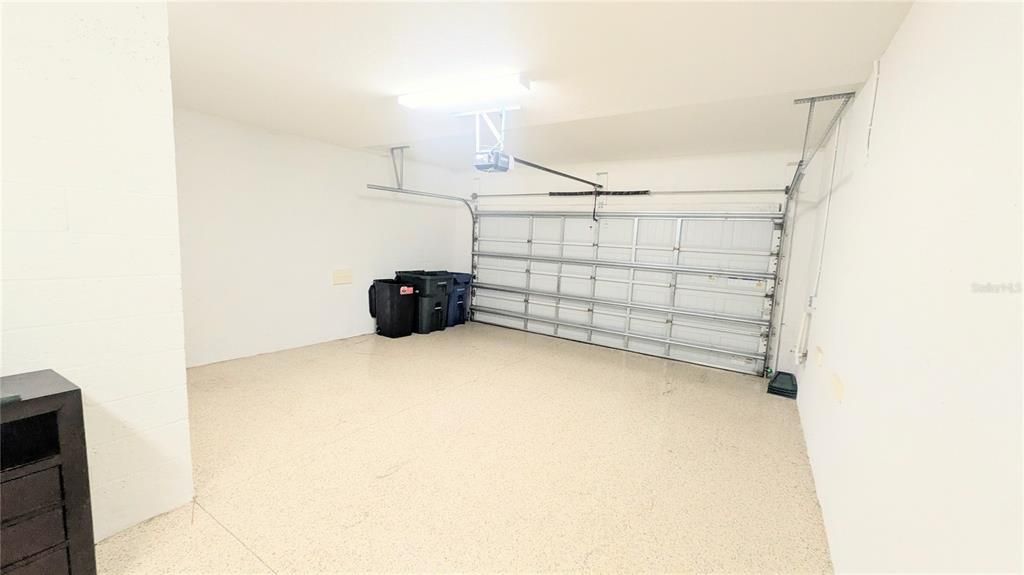 For Rent: $2,800 (3 beds, 2 baths, 2213 Square Feet)