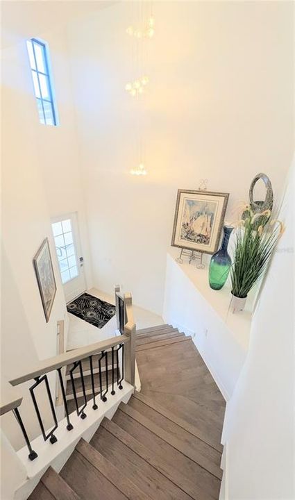 For Rent: $2,800 (3 beds, 2 baths, 2213 Square Feet)