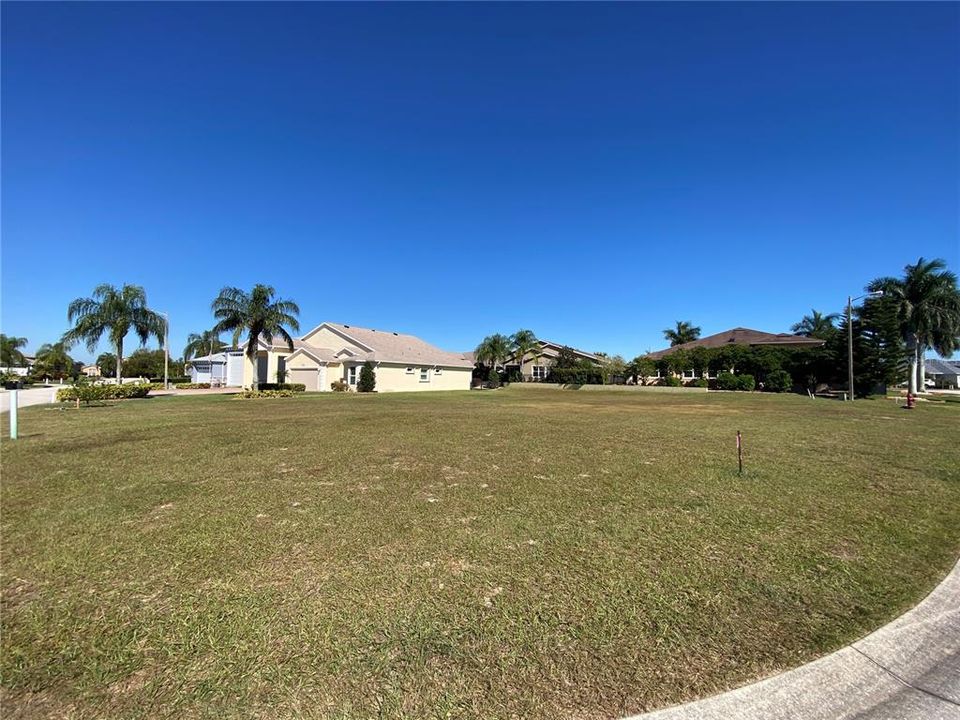 待售: $135,000 (0.23 acres)