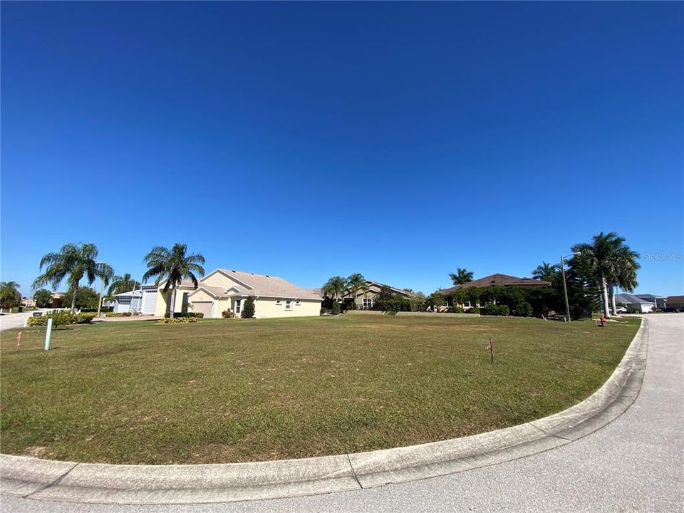 待售: $135,000 (0.23 acres)