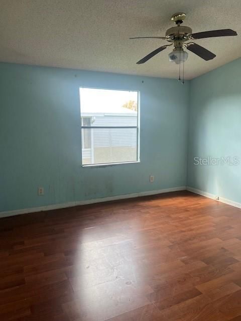 待售: $100,000 (2 贝兹, 1 浴室, 832 平方英尺)