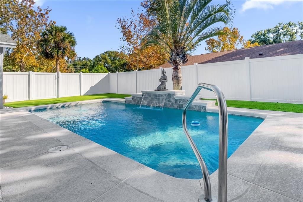 Active With Contract: $445,000 (3 beds, 2 baths, 1652 Square Feet)