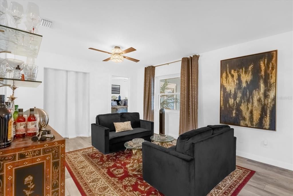 Active With Contract: $445,000 (3 beds, 2 baths, 1652 Square Feet)