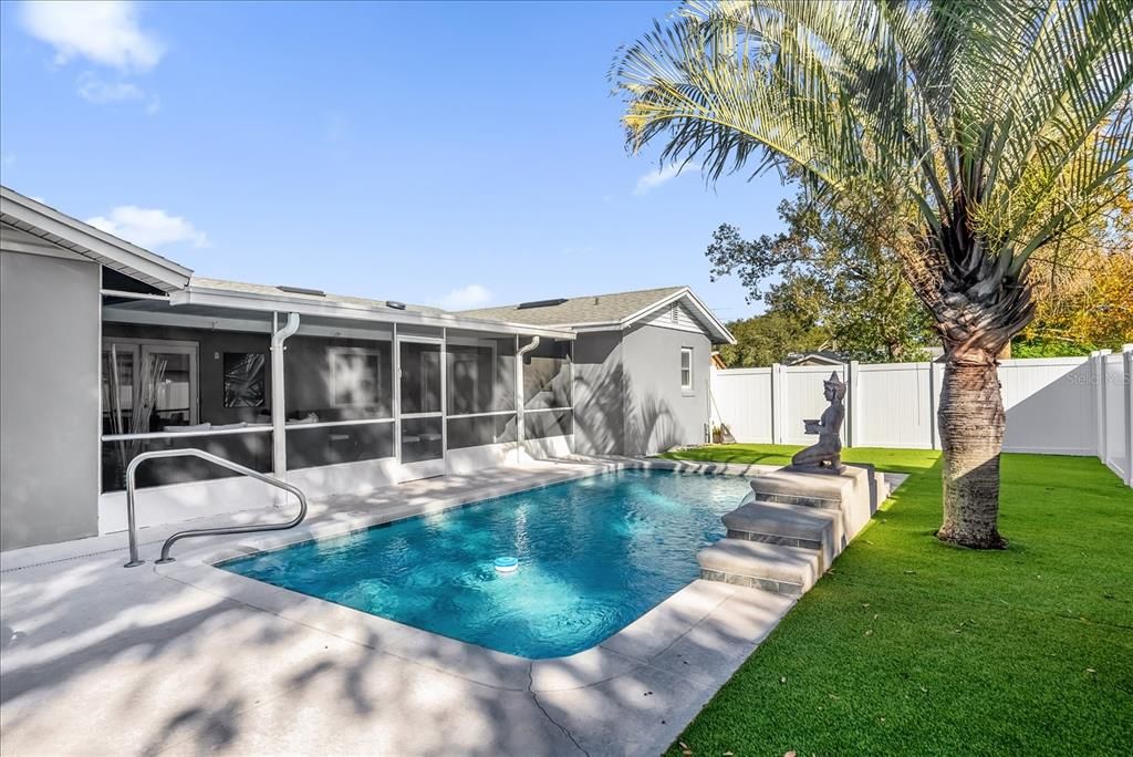 Active With Contract: $445,000 (3 beds, 2 baths, 1652 Square Feet)