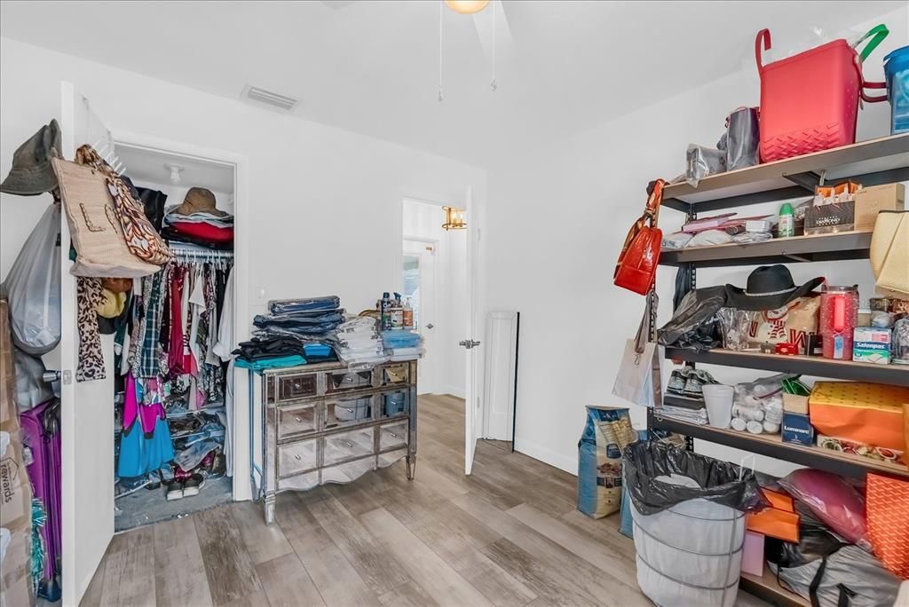 Active With Contract: $445,000 (3 beds, 2 baths, 1652 Square Feet)