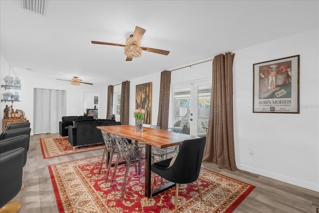 Active With Contract: $445,000 (3 beds, 2 baths, 1652 Square Feet)
