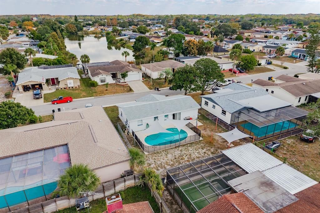 For Sale: $225,000 (2 beds, 1 baths, 840 Square Feet)