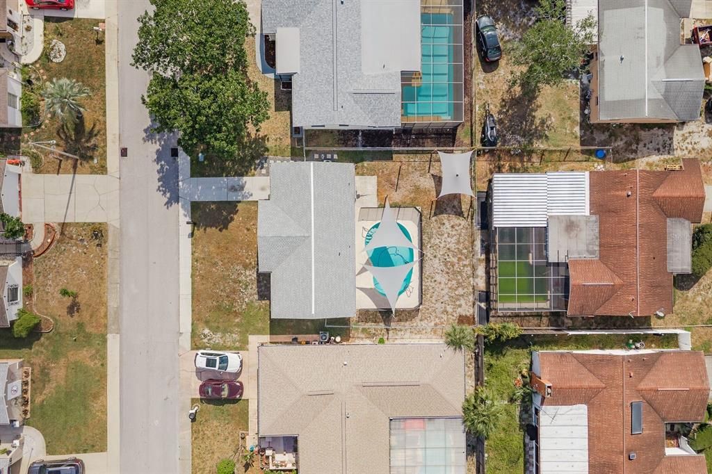 For Sale: $225,000 (2 beds, 1 baths, 840 Square Feet)